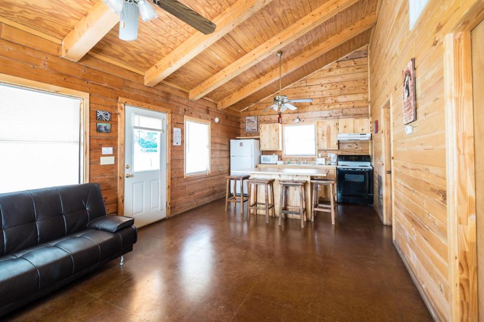 River Bluff Cabins Rio Frio Phòng bức ảnh