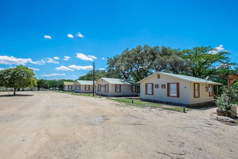 River Bluff Cabins Rio Frio Ngoại thất bức ảnh