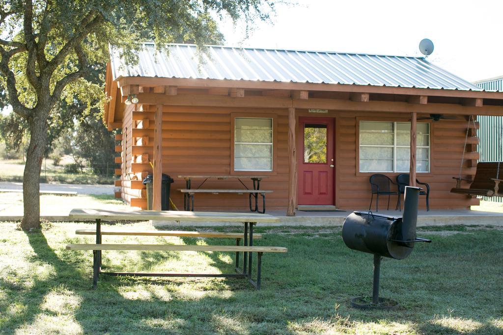 River Bluff Cabins Rio Frio Ngoại thất bức ảnh