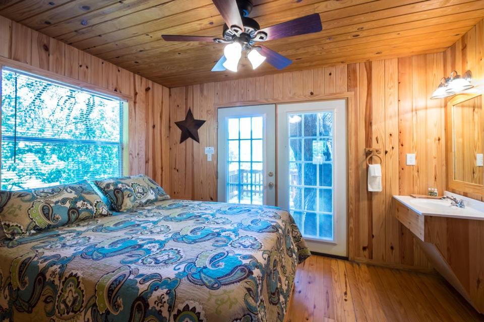 River Bluff Cabins Rio Frio Ngoại thất bức ảnh